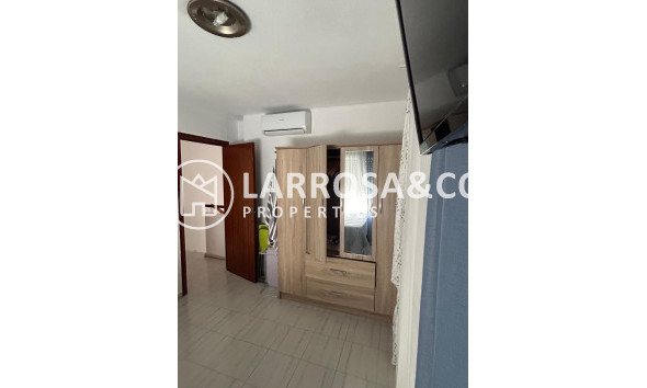 Herverkoop - Semi-detached house - Torrevieja - Centro