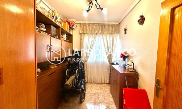 Reventa - Apartamento - Torrevieja - Playa del cura
