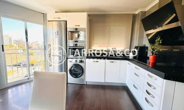 Вторичный рынок - Квартира - Торревьеха - Estacion de autobuses