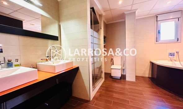 Вторичный рынок - Квартира - Торревьеха - Estacion de autobuses