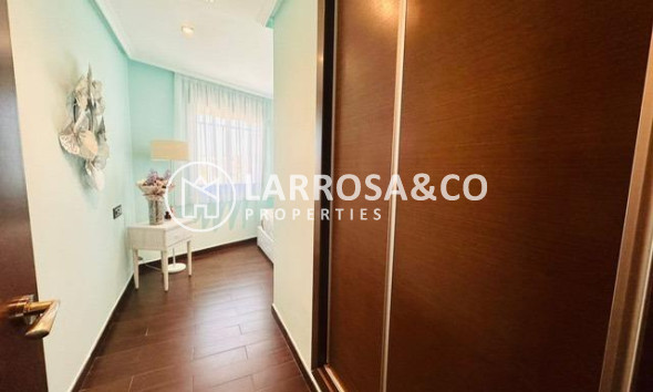 Вторичный рынок - Квартира - Торревьеха - Estacion de autobuses