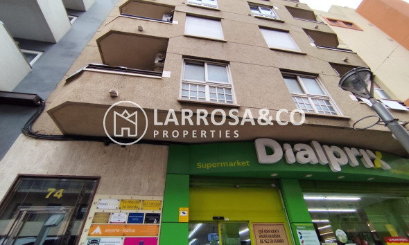 Herverkoop - Apartment - Torrevieja - Puerto