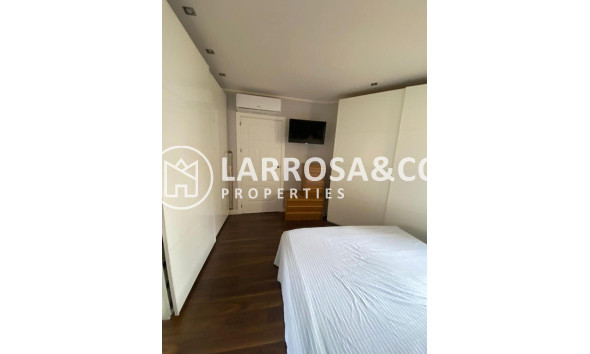 Herverkoop - Villa - Torrevieja - Centro - Muelle Pesquero