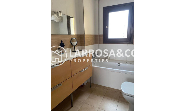 Herverkoop - Villa - Torrevieja - Centro - Muelle Pesquero