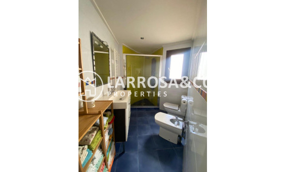 Herverkoop - Villa - Torrevieja - Centro - Muelle Pesquero