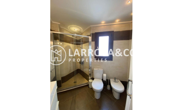 Herverkoop - Villa - Torrevieja - Centro - Muelle Pesquero