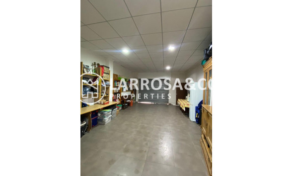 Herverkoop - Villa - Torrevieja - Centro - Muelle Pesquero