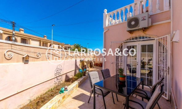 Вторичный рынок - Таунхаус - Торревьеха - Los Frutales/ La Rosaleda