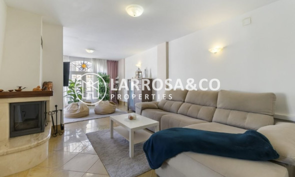 Вторичный рынок - Таунхаус - Торревьеха - Los Frutales/ La Rosaleda