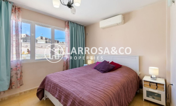 Вторичный рынок - Таунхаус - Торревьеха - Los Frutales/ La Rosaleda