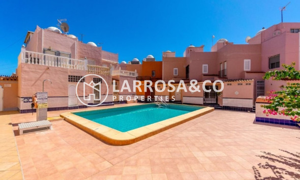 Вторичный рынок - Таунхаус - Торревьеха - Los Frutales/ La Rosaleda