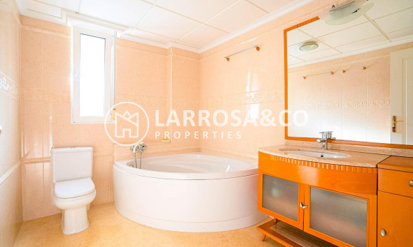 Herverkoop - Villa - Torrevieja - Torre la mata