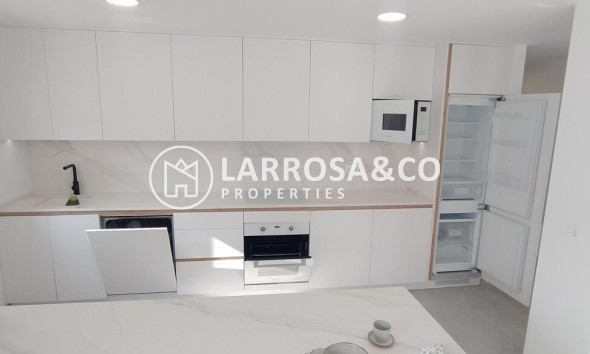 Resale - Apartment - Torrevieja - Torreblanca