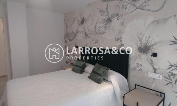 Resale - Apartment - Torrevieja - Torreblanca