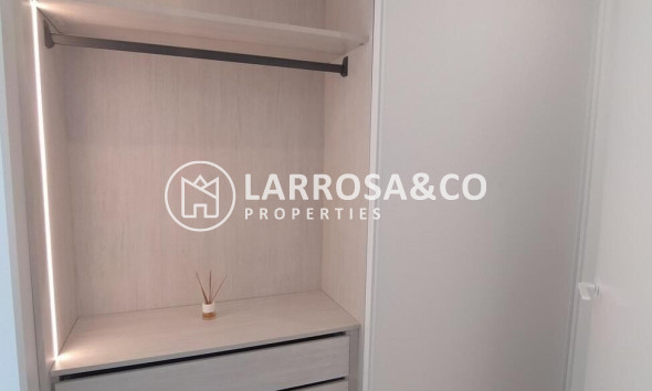 Resale - Apartment - Torrevieja - Torreblanca