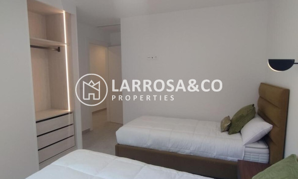 Resale - Apartment - Torrevieja - Torreblanca