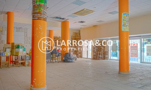 A Vendre - Commercial space - Torrevieja - Costa Blanca