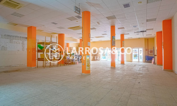 A Vendre - Commercial space - Torrevieja - Costa Blanca