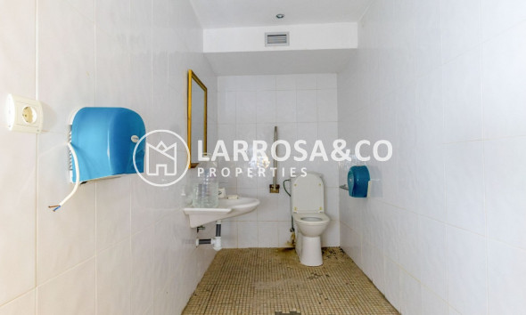 A Vendre - Commercial space - Torrevieja - Costa Blanca