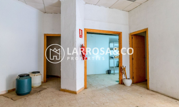 A Vendre - Commercial space - Torrevieja - Costa Blanca