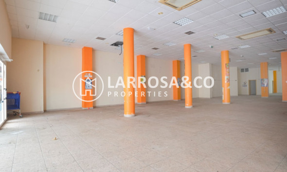A Vendre - Commercial space - Torrevieja - Costa Blanca