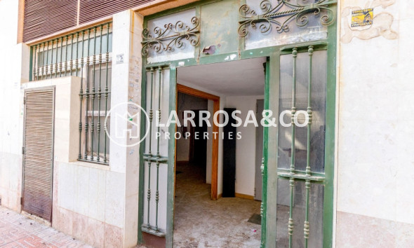 A Vendre - Commercial space - Torrevieja - Costa Blanca