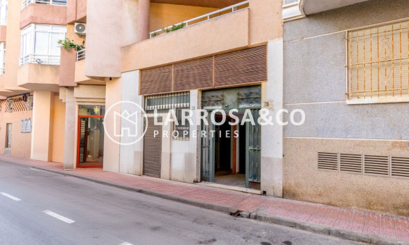 A Vendre - Commercial space - Torrevieja - Costa Blanca