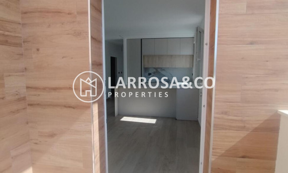 Resale - Villa Penthouse - Torrevieja - Aguas Nuevas