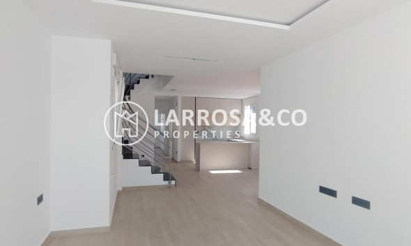 Resale - Villa Penthouse - Torrevieja - Aguas Nuevas