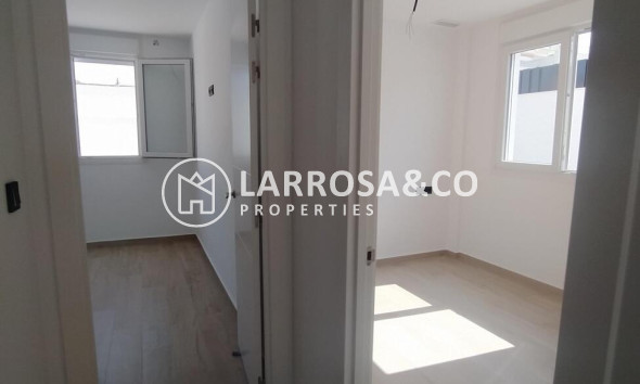 Resale - Villa Penthouse - Torrevieja - Aguas Nuevas