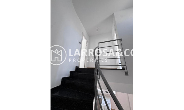 Resale - Villa Penthouse - Torrevieja - Aguas Nuevas