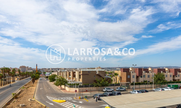 A Vendre - Semi-detached house - Torrevieja - Sector 25