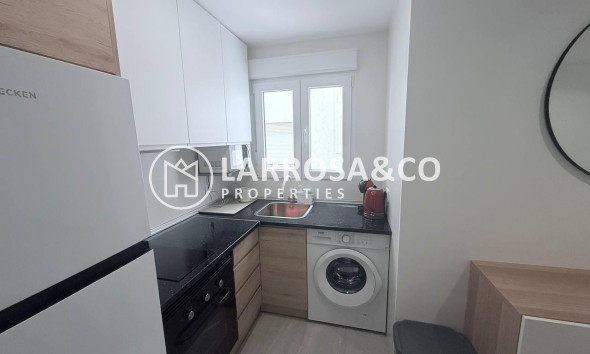 Resale - Apartment - Torrevieja - La Mata