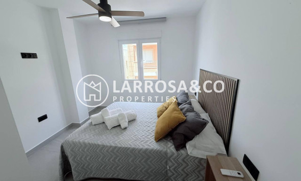 Resale - Apartment - Torrevieja - La Mata