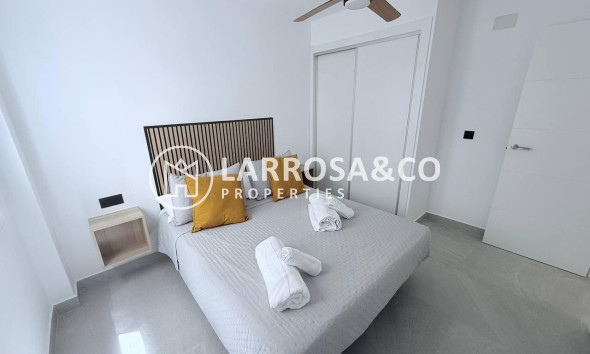Resale - Apartment - Torrevieja - La Mata