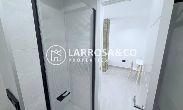 Resale - Apartment - Torrevieja - La Mata