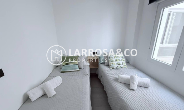 Resale - Apartment - Torrevieja - La Mata