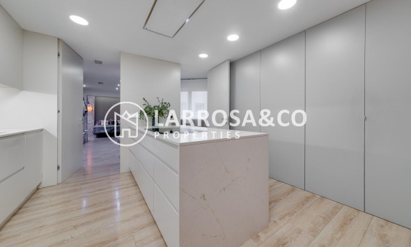 Herverkoop - Apartment - Torrevieja - Playa del cura