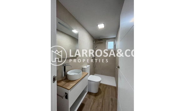 Resale - Apartment - Torrevieja - La Mata