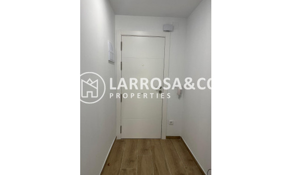 Resale - Apartment - Torrevieja - La Mata