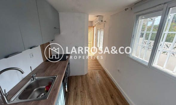 Resale - Semi-detached house - Torrevieja - La Siesta - El Salado - Torreta