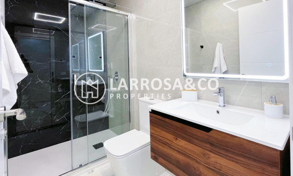 Reventa - Apartamento - Torrevieja - Playa del cura