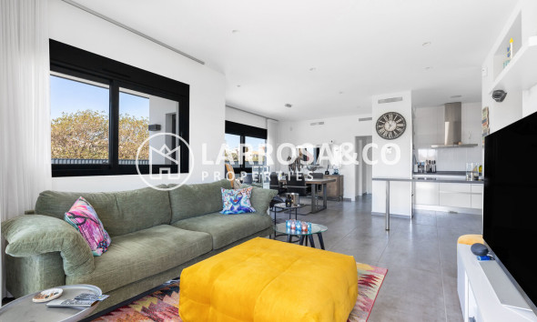 Reventa - Chalet - Torrevieja - Rosaleda