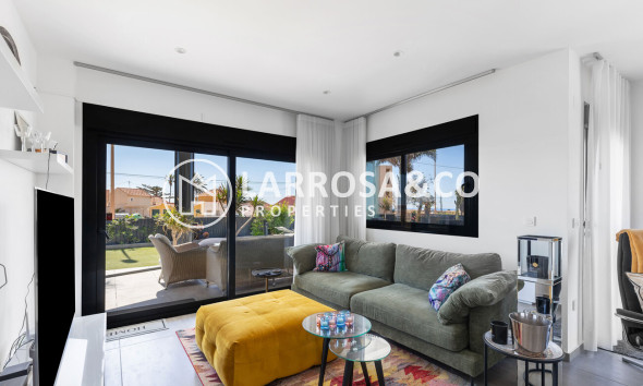 Reventa - Chalet - Torrevieja - Rosaleda