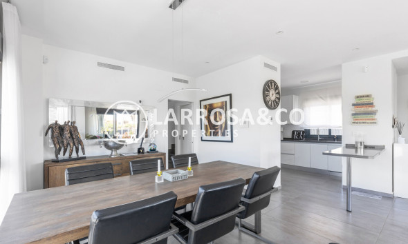 Reventa - Chalet - Torrevieja - Rosaleda