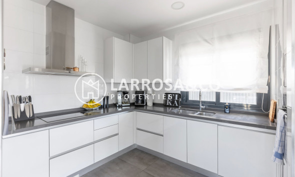 Reventa - Chalet - Torrevieja - Rosaleda