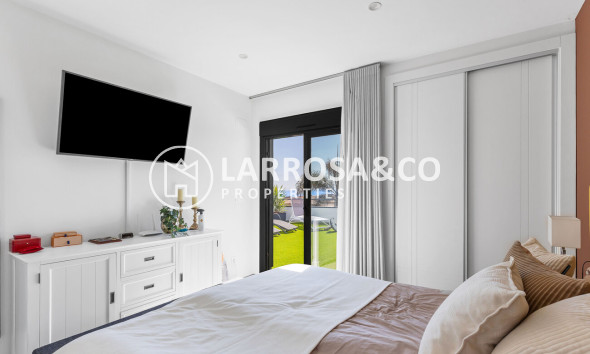 Reventa - Chalet - Torrevieja - Rosaleda