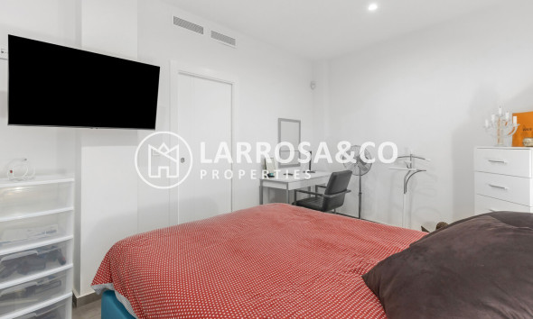 Reventa - Chalet - Torrevieja - Rosaleda