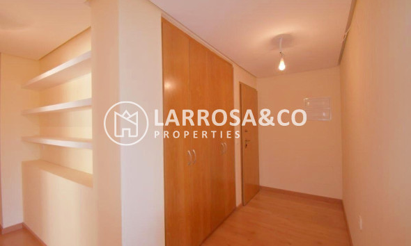 Herverkoop - Apartment - Torrevieja - Centro - Muelle Pesquero