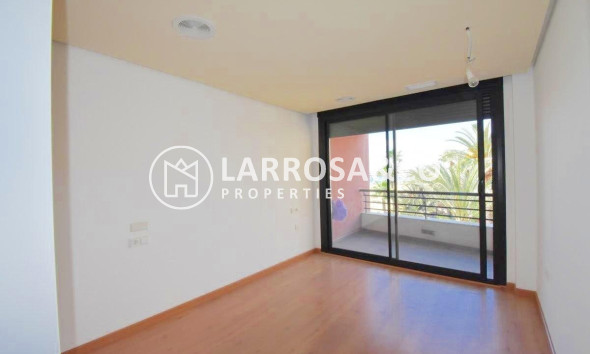 Herverkoop - Apartment - Torrevieja - Centro - Muelle Pesquero